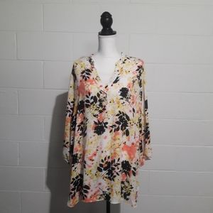 JC Penney Boutique Plus Size Floral Pineapple Top